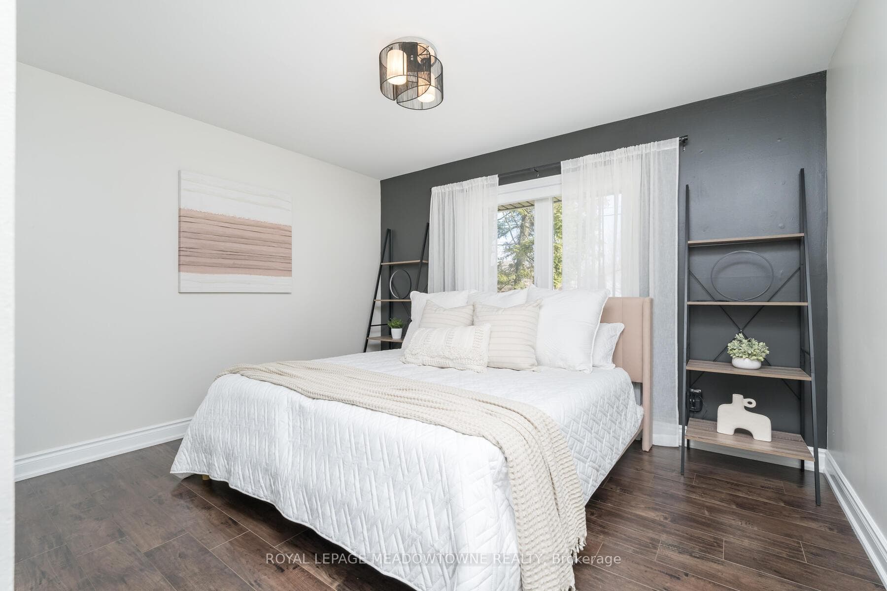 138 Churchill Road photo 8