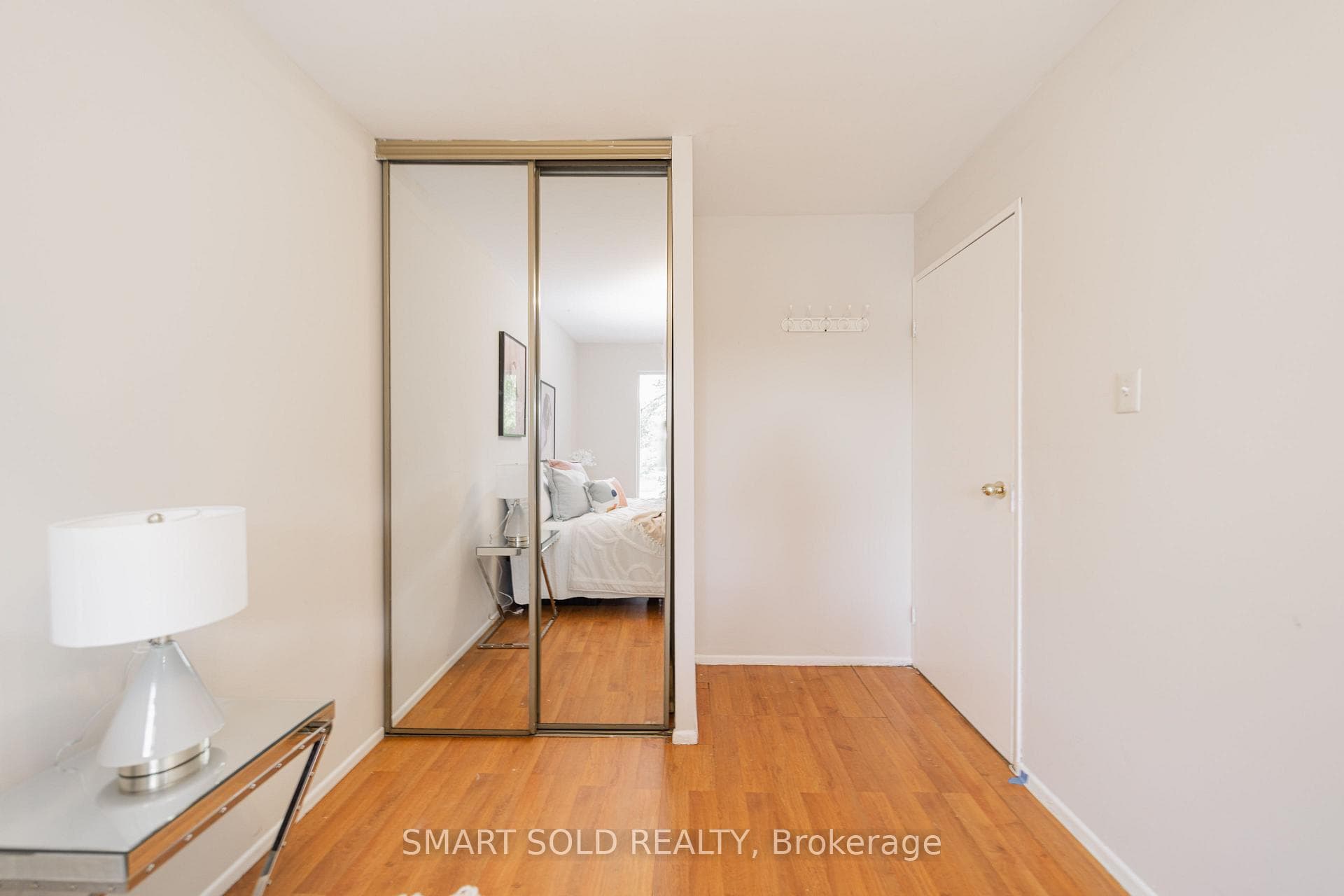 165 Cherokee Boulevard Unit 118 photo 33