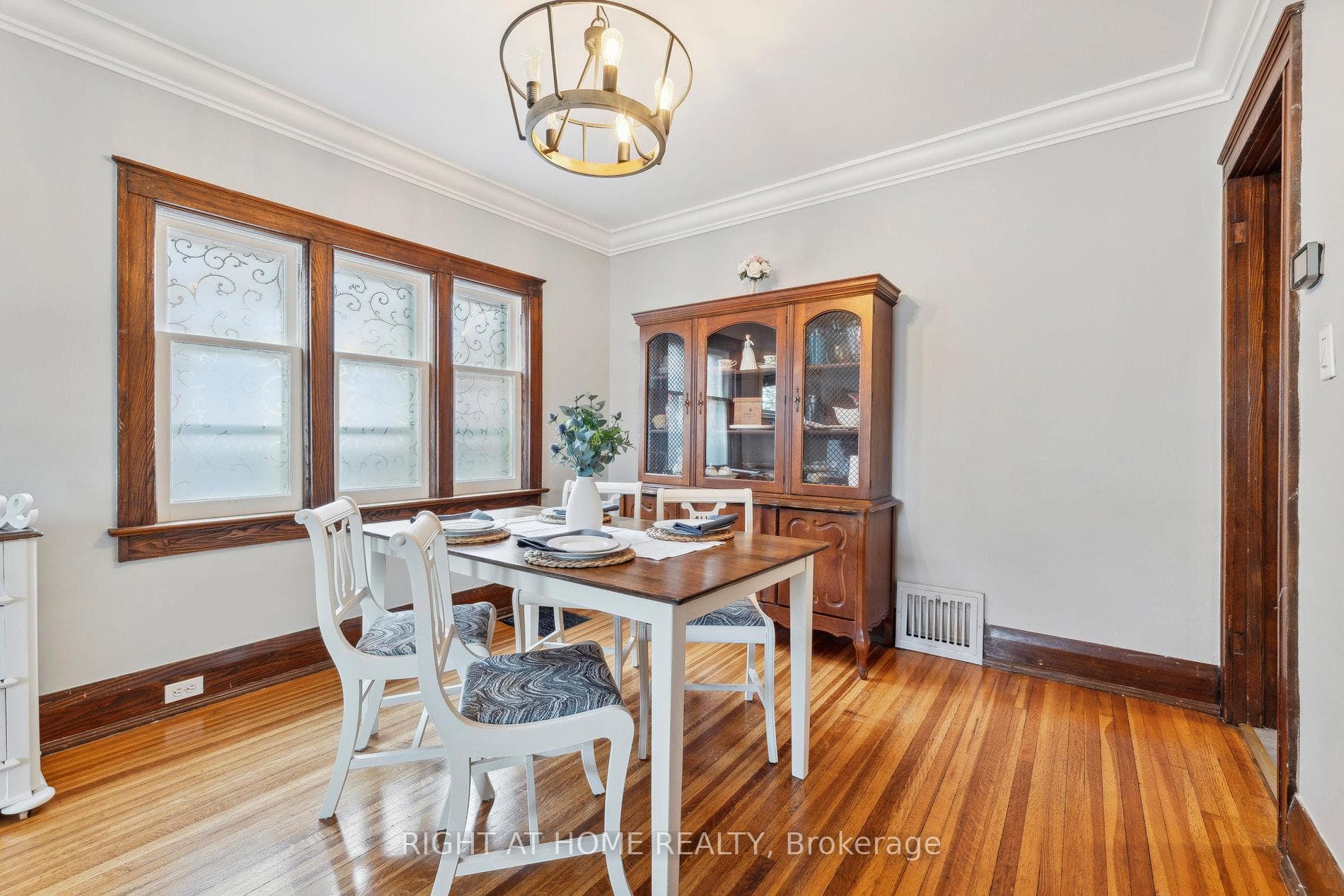 143 Patricia Avenue photo 11