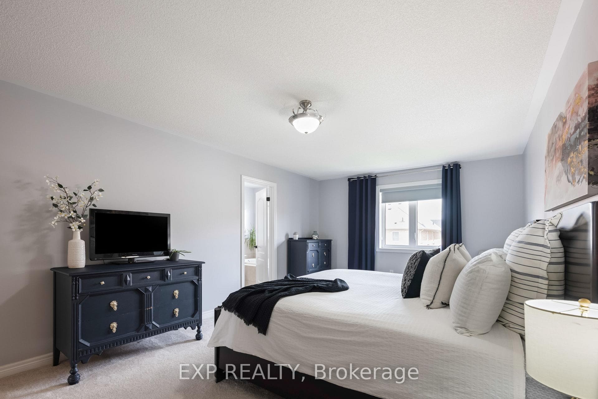 88 Abigail Crescent photo 24