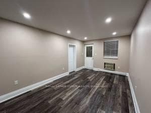 42A Squires Avenue photo 2
