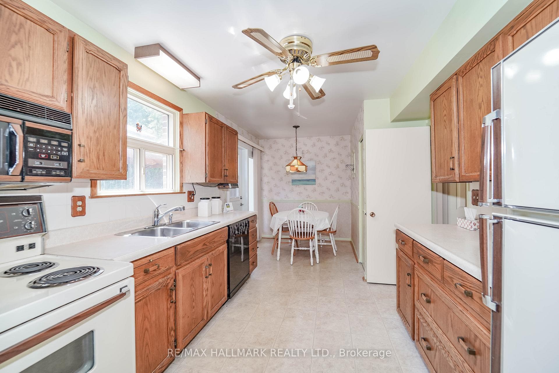 14 Castledene Crescent photo 12