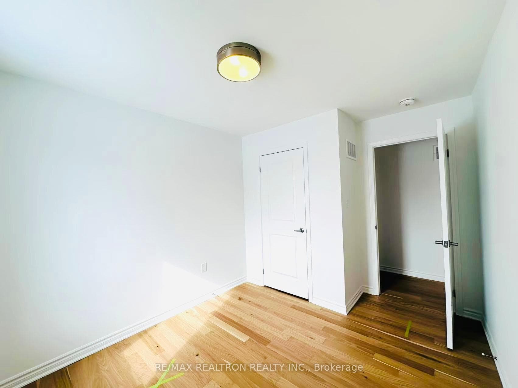1291 Courtleigh Trail Unit 5 photo 15