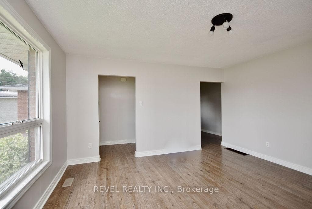 4 Bushey Avenue photo 19