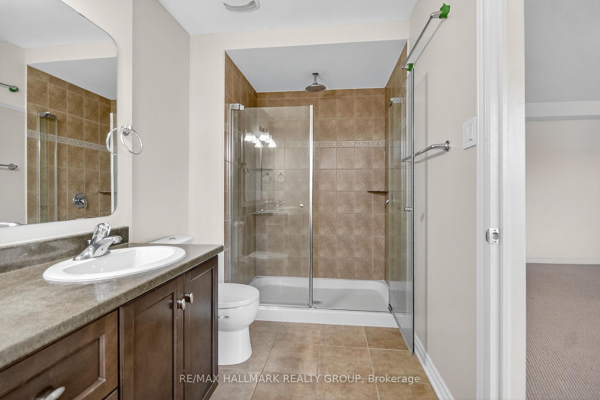 55 Claridge Drive photo 24