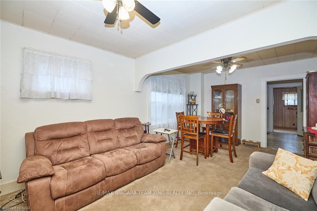62 OAK Street photo 10