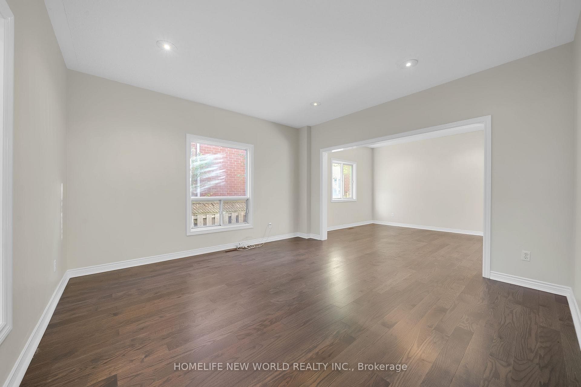 99 Clarendon Drive photo 10