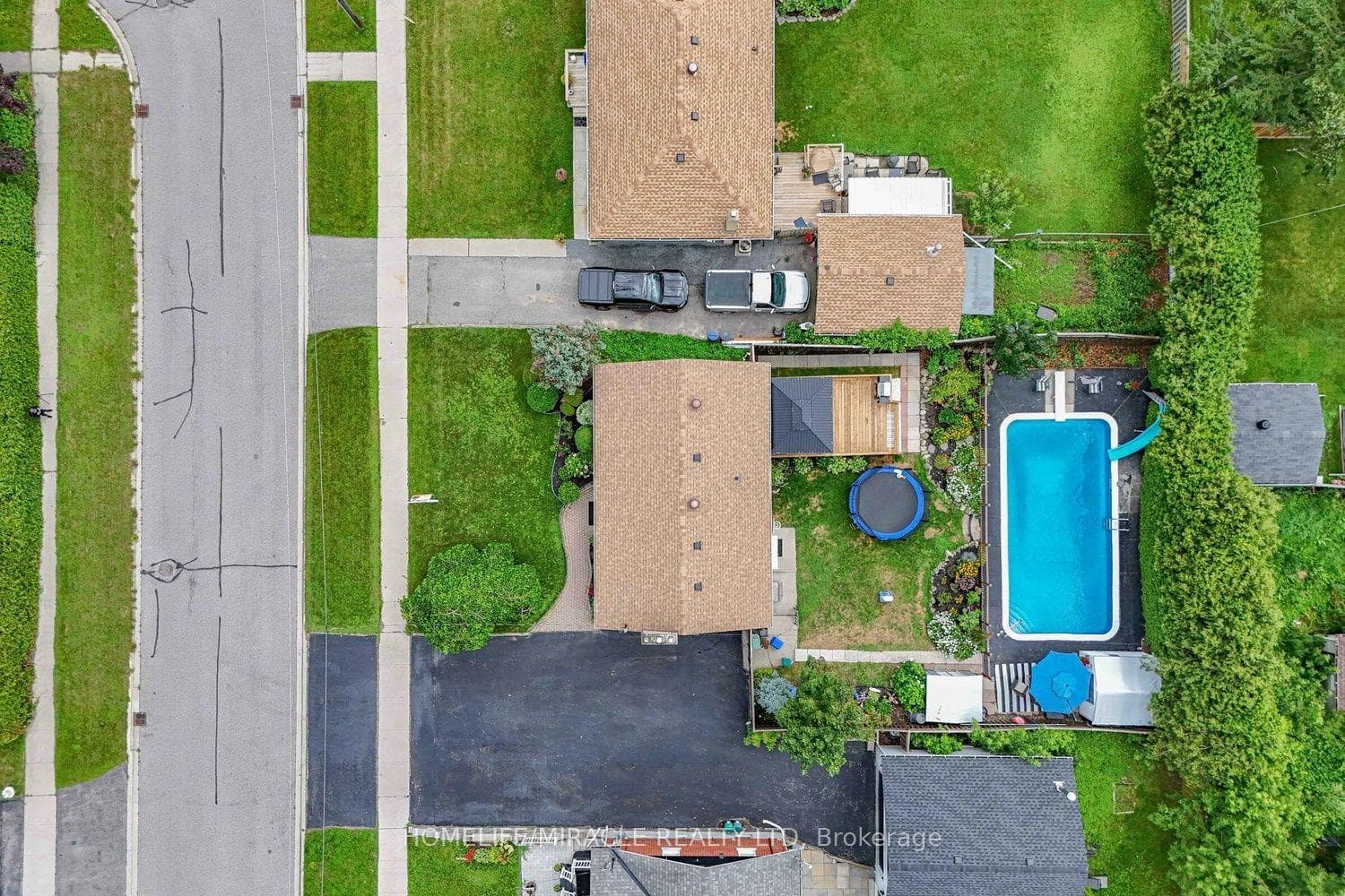 509 Beurling Avenue photo 40