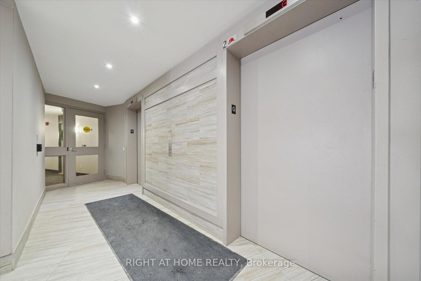 260 Davis Drive Unit 707 photo 6