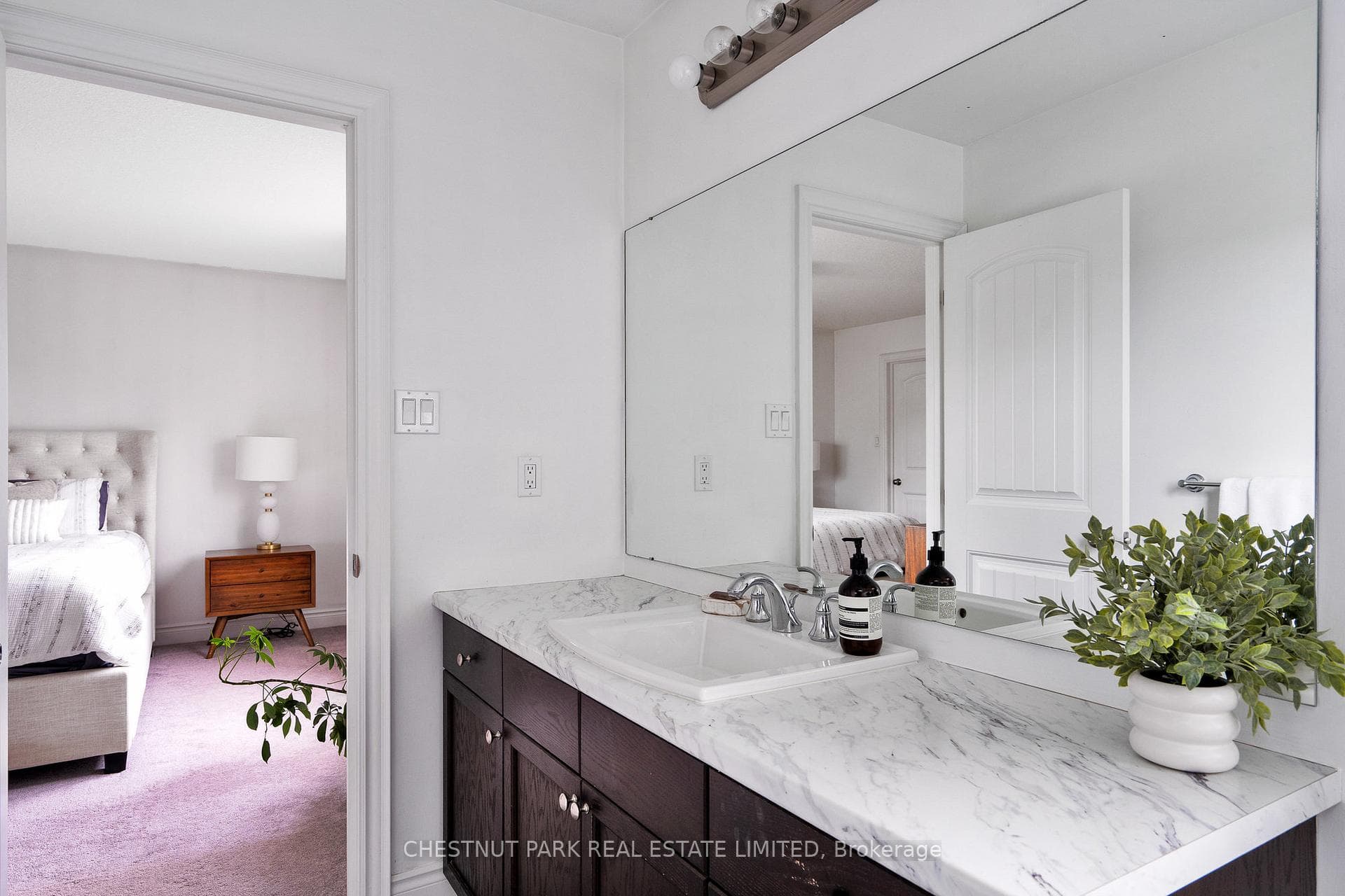 101 Garbutt Crescent photo 24