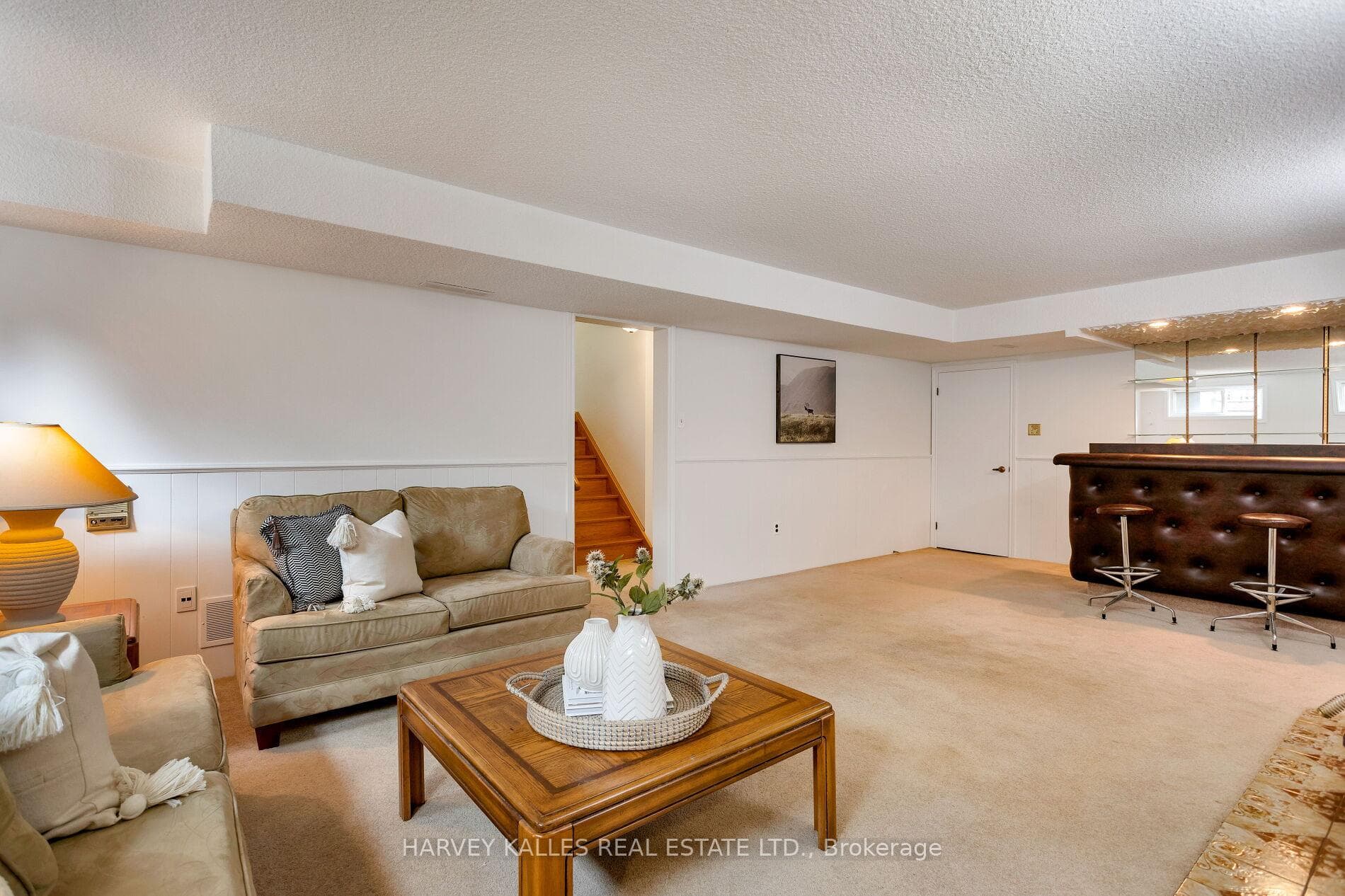 196 Prince Edward Drive photo 37