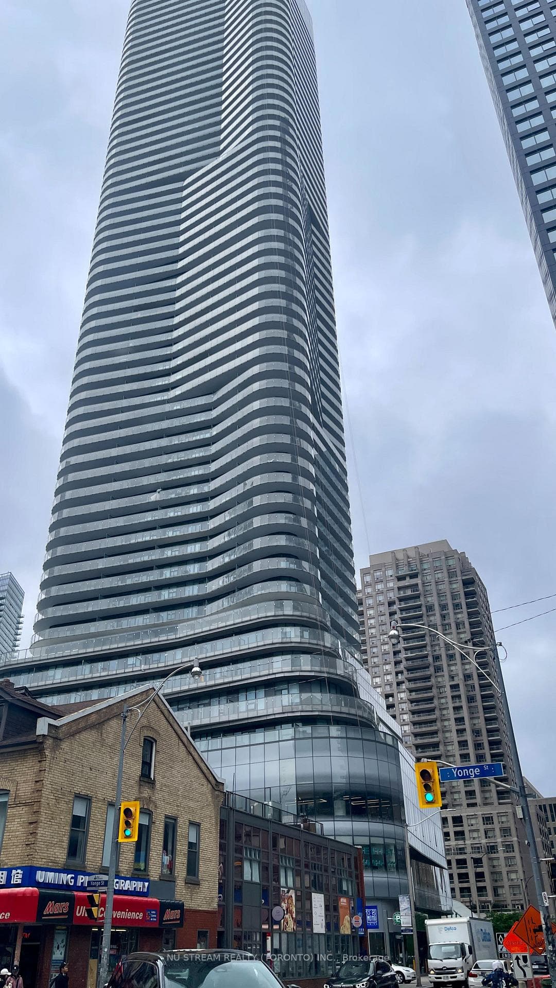 11 Wellesley Street Unit 2801 photo 2