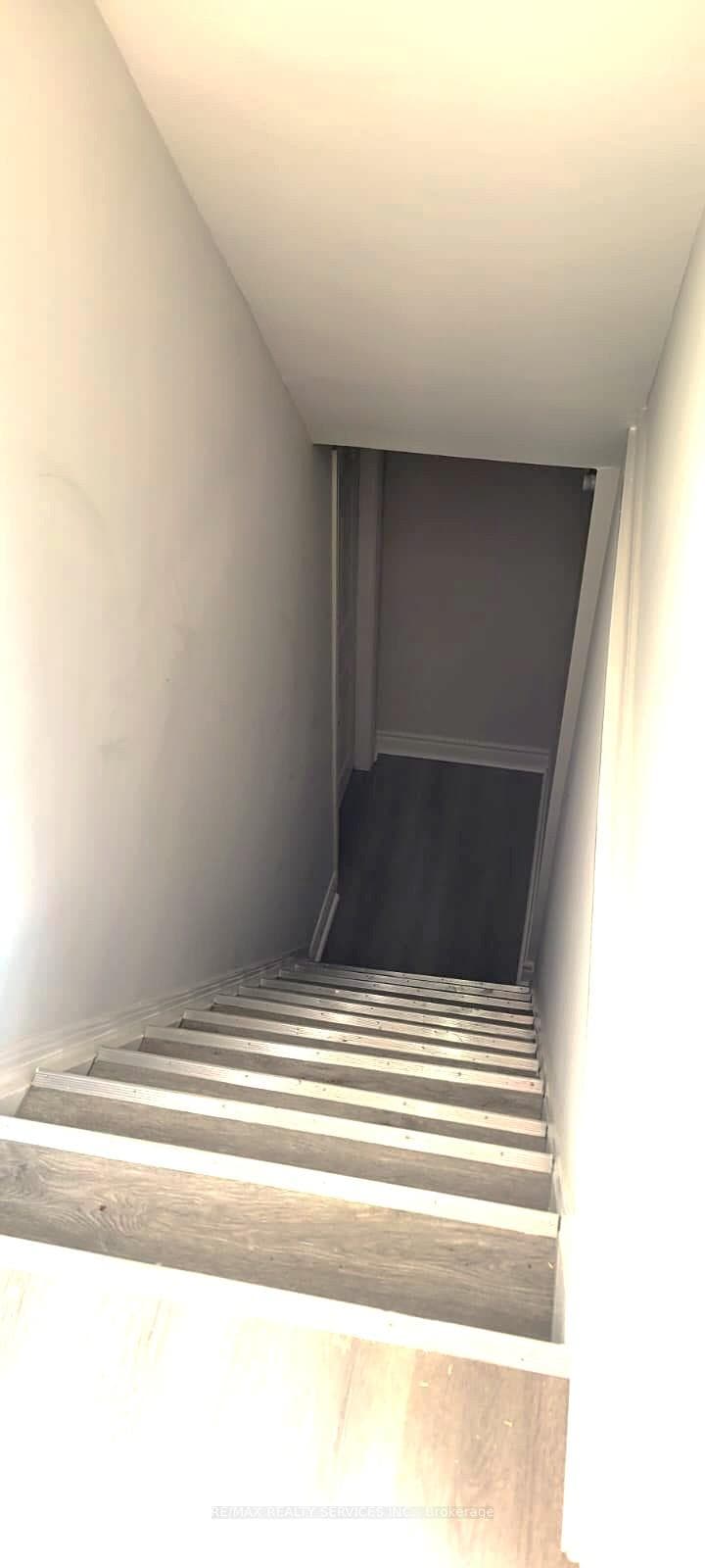 5 Greenwood Crescent photo 4