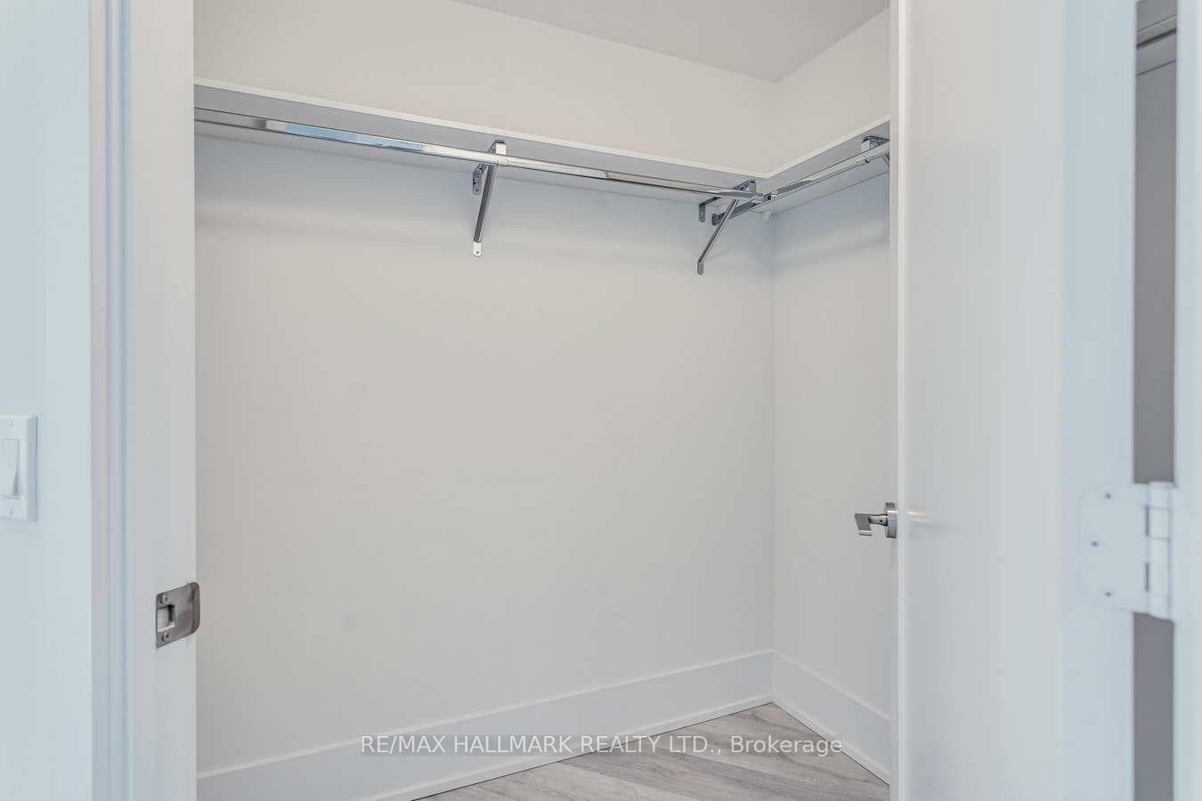 1 Edgewater Drive Unit 617 photo 35