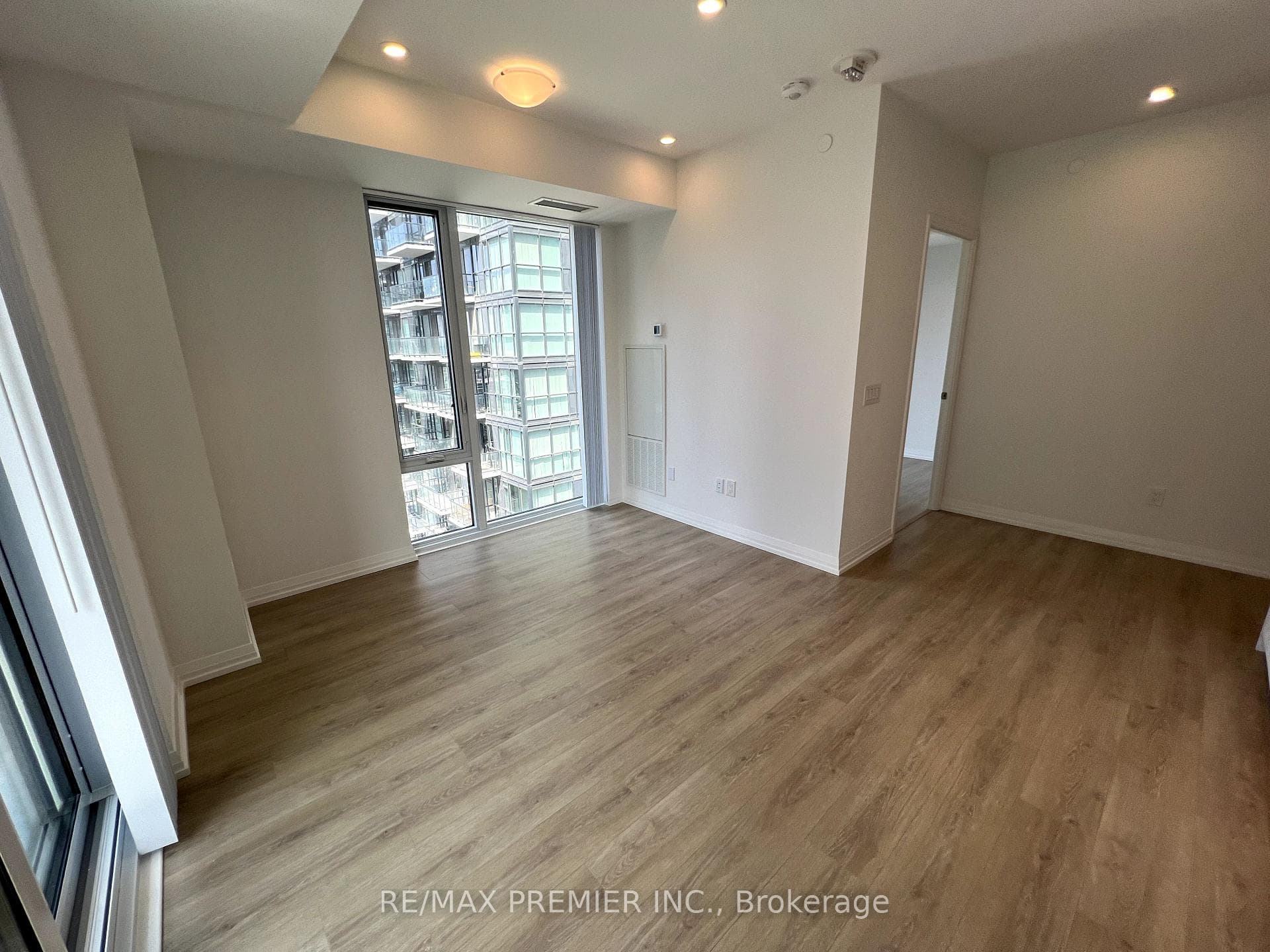 8 Widmer Street Unit 3412 photo 21