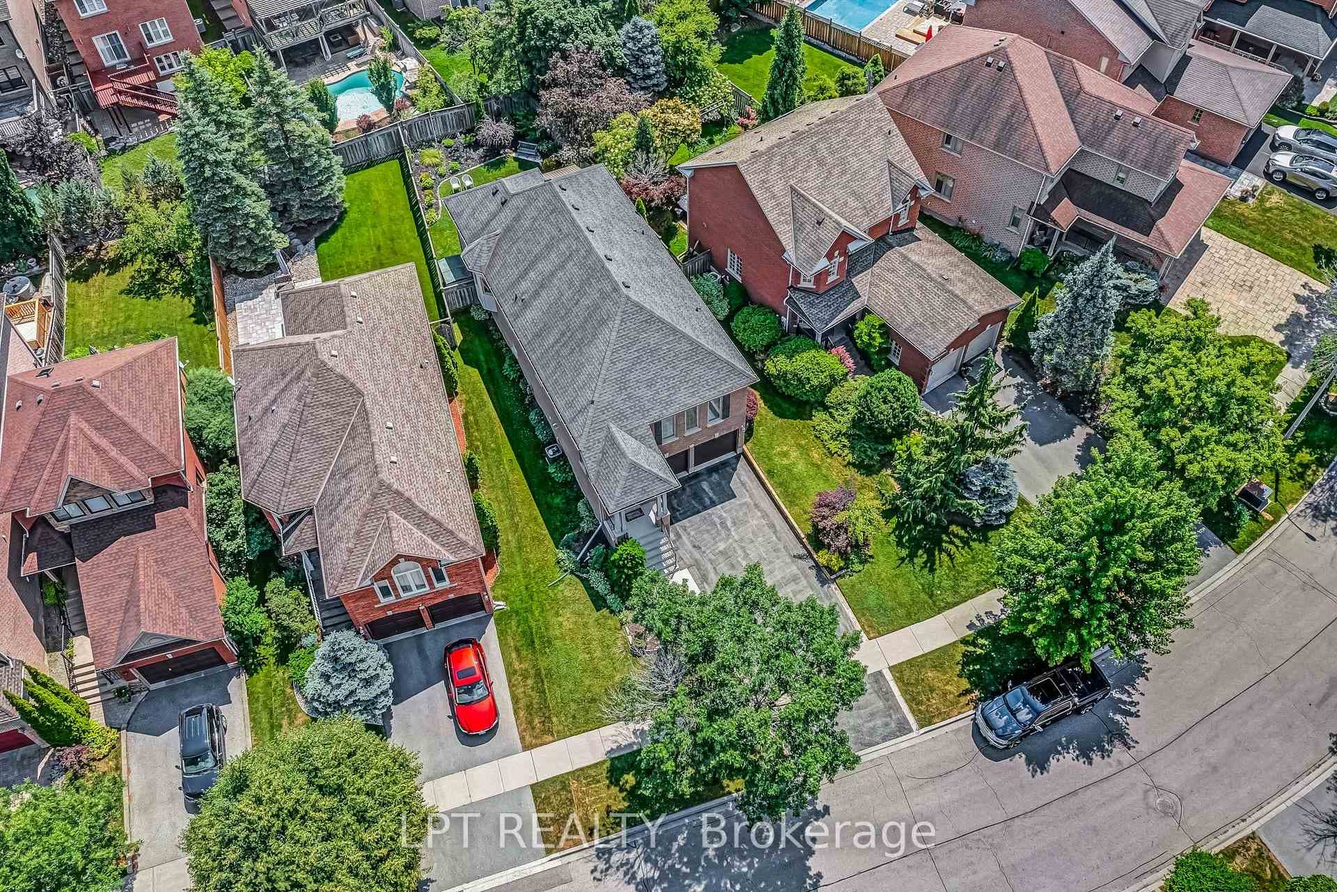161 Deerglen Terrace photo 34