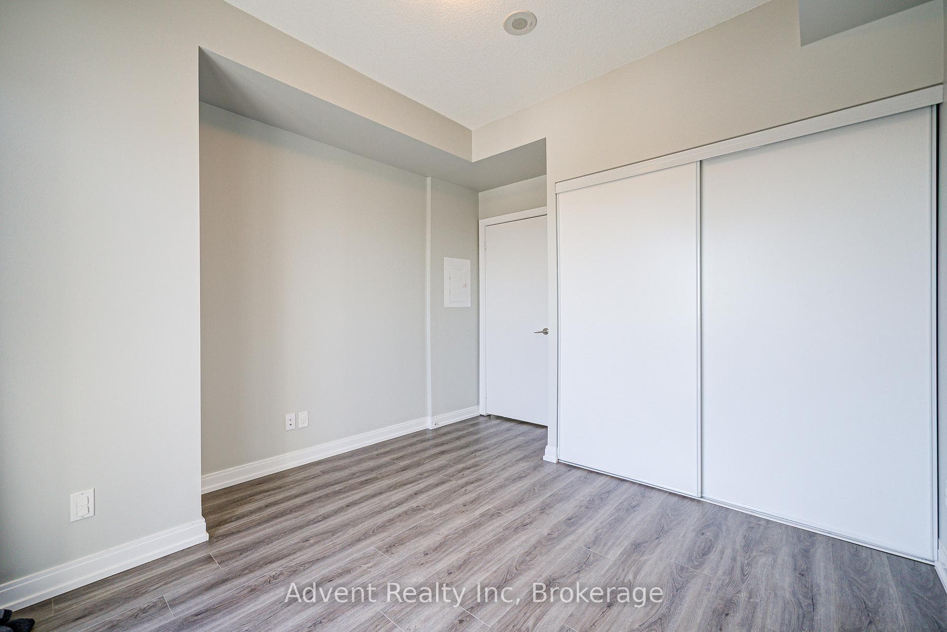 181 Village Green Square Unit 2211 photo 15