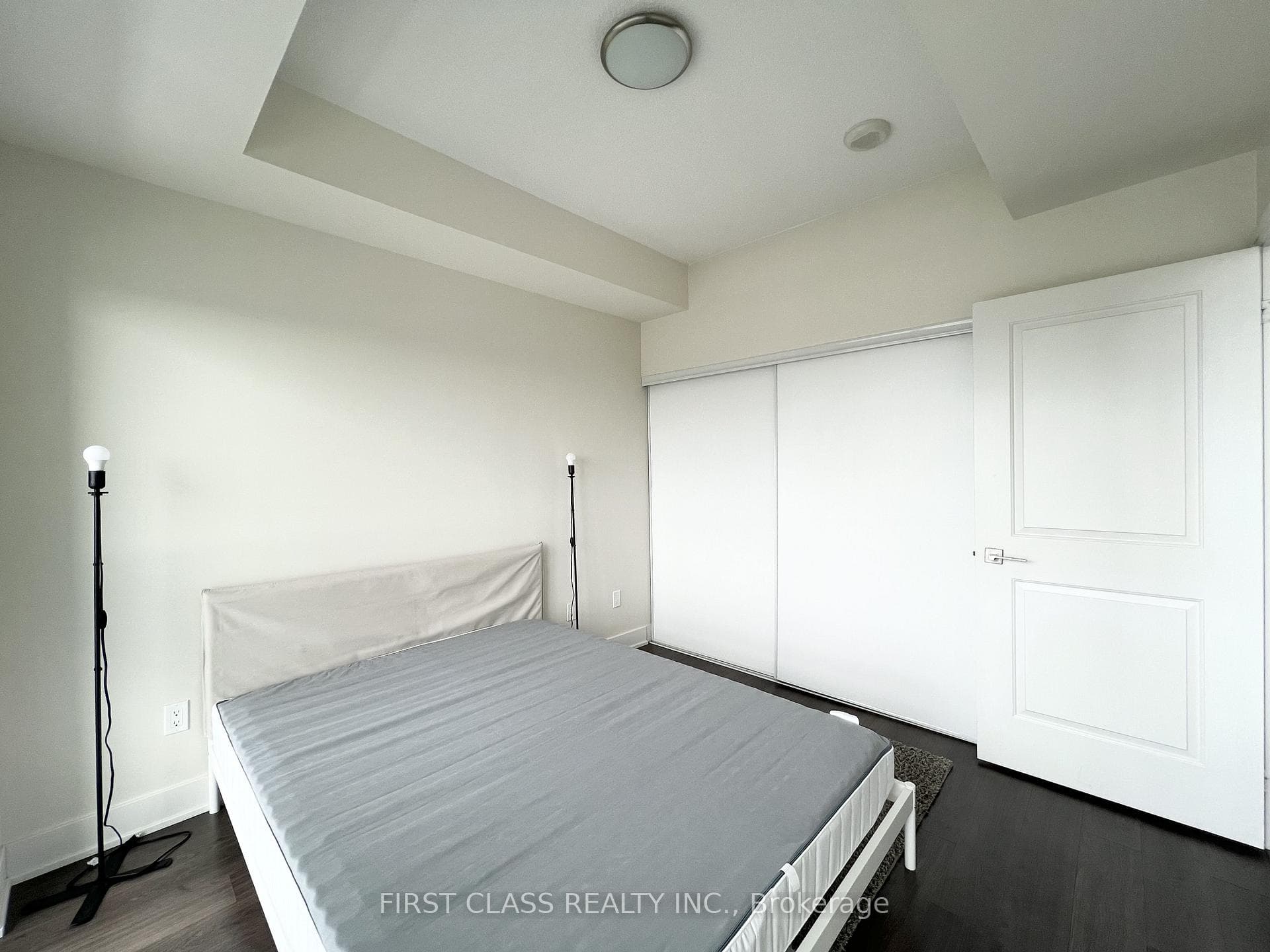 88 Sheppard Avenue Unit 2010 photo 8
