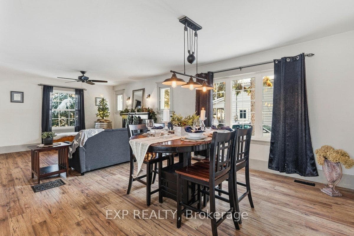 244 Robert Street photo 11