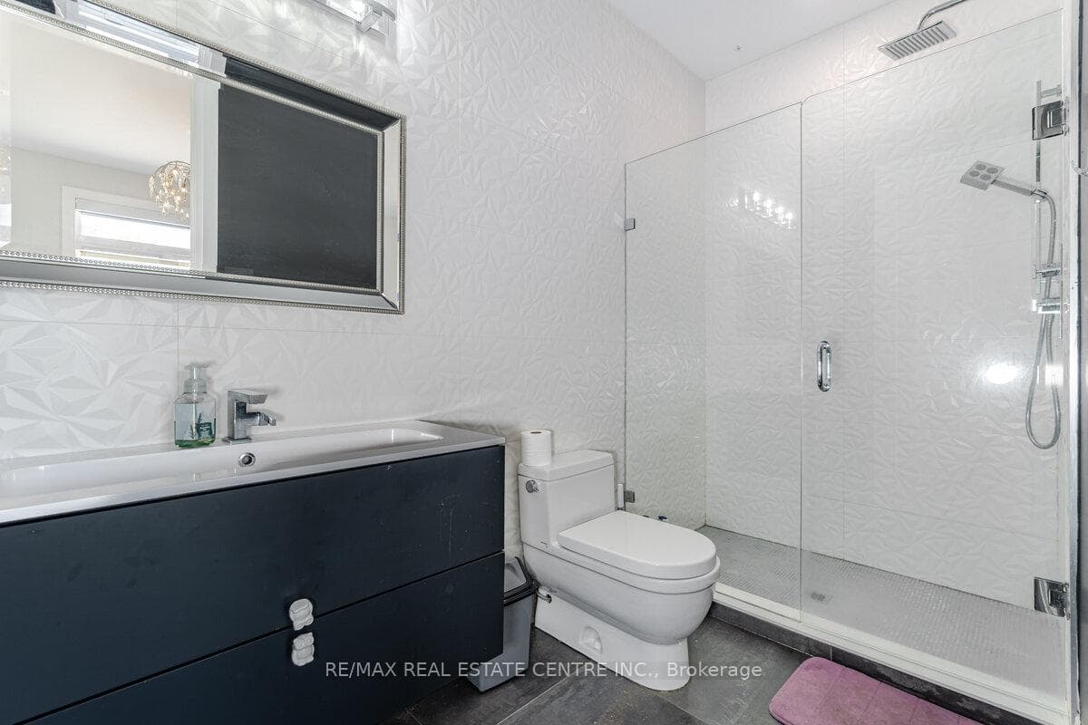 514446 2nd Line photo 22