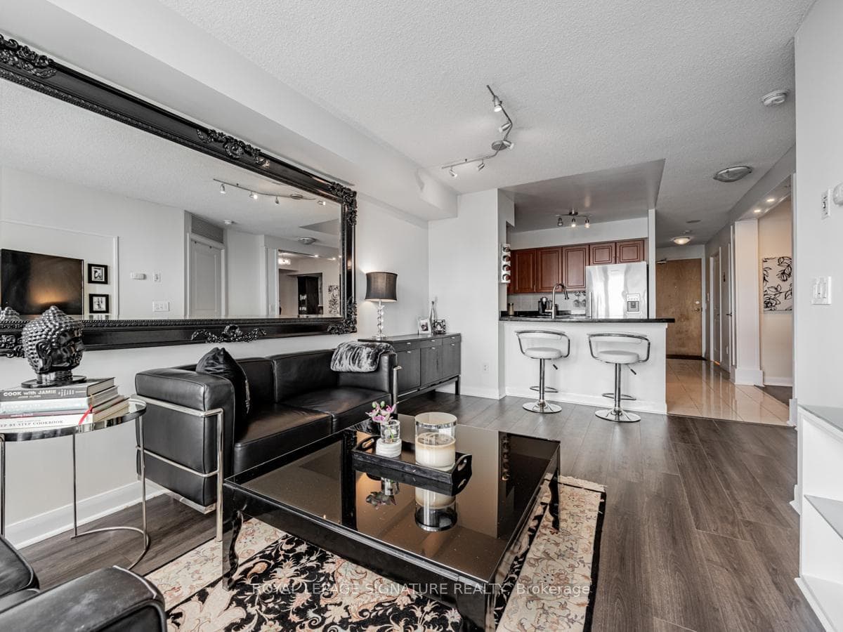 4978 Yonge Street Unit 3102 photo 5