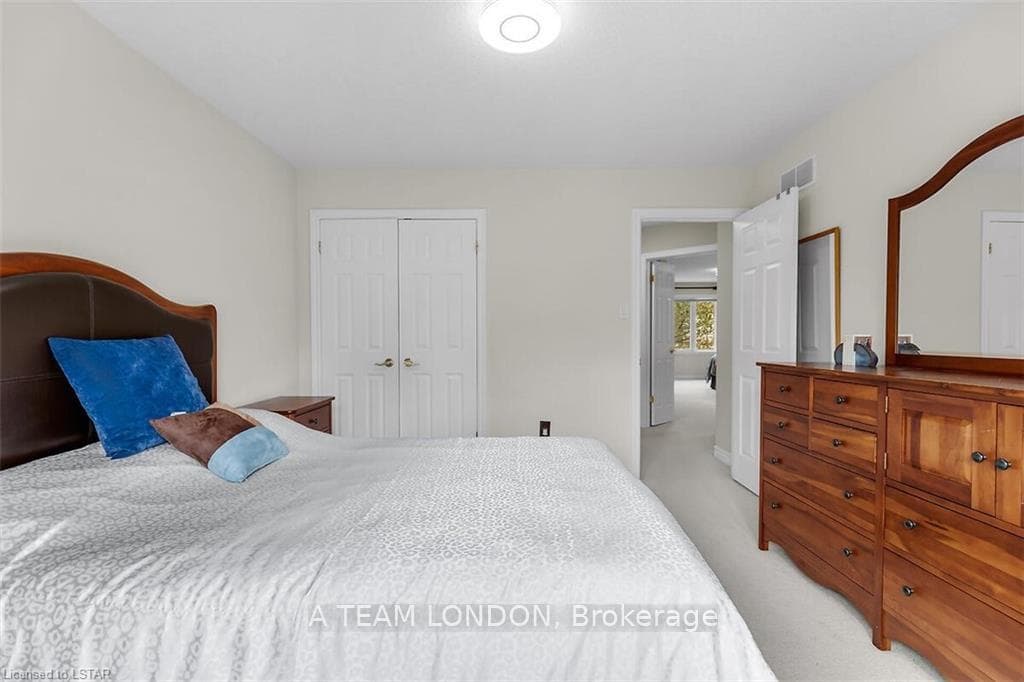 206 Ambleside Drive photo 26