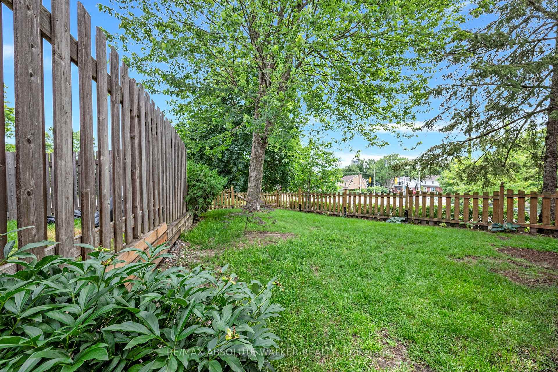 26 Riverdale Avenue photo 29
