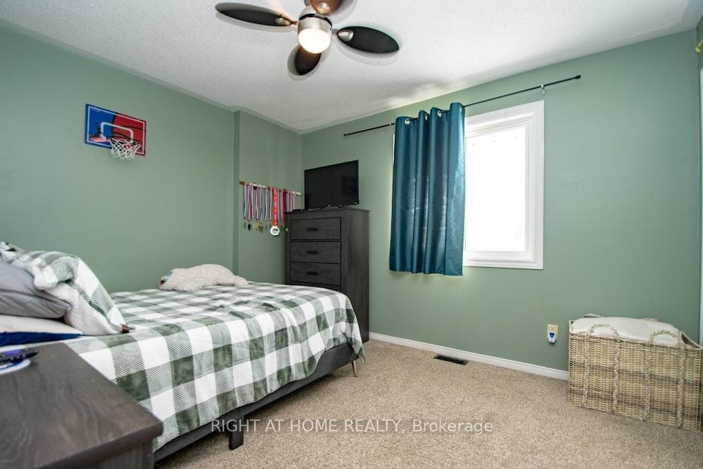10 Kalman Drive photo 22