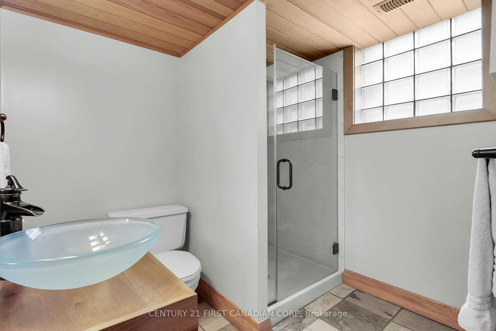 20 Mohawk Road photo 36