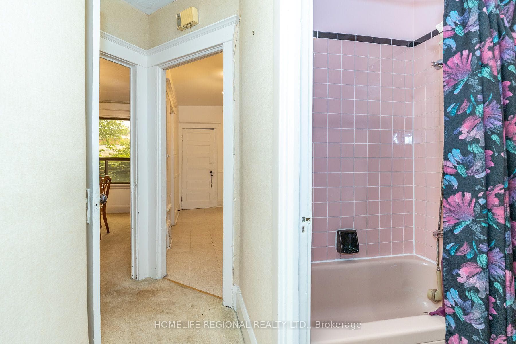 353 St Clarens Avenue photo 23