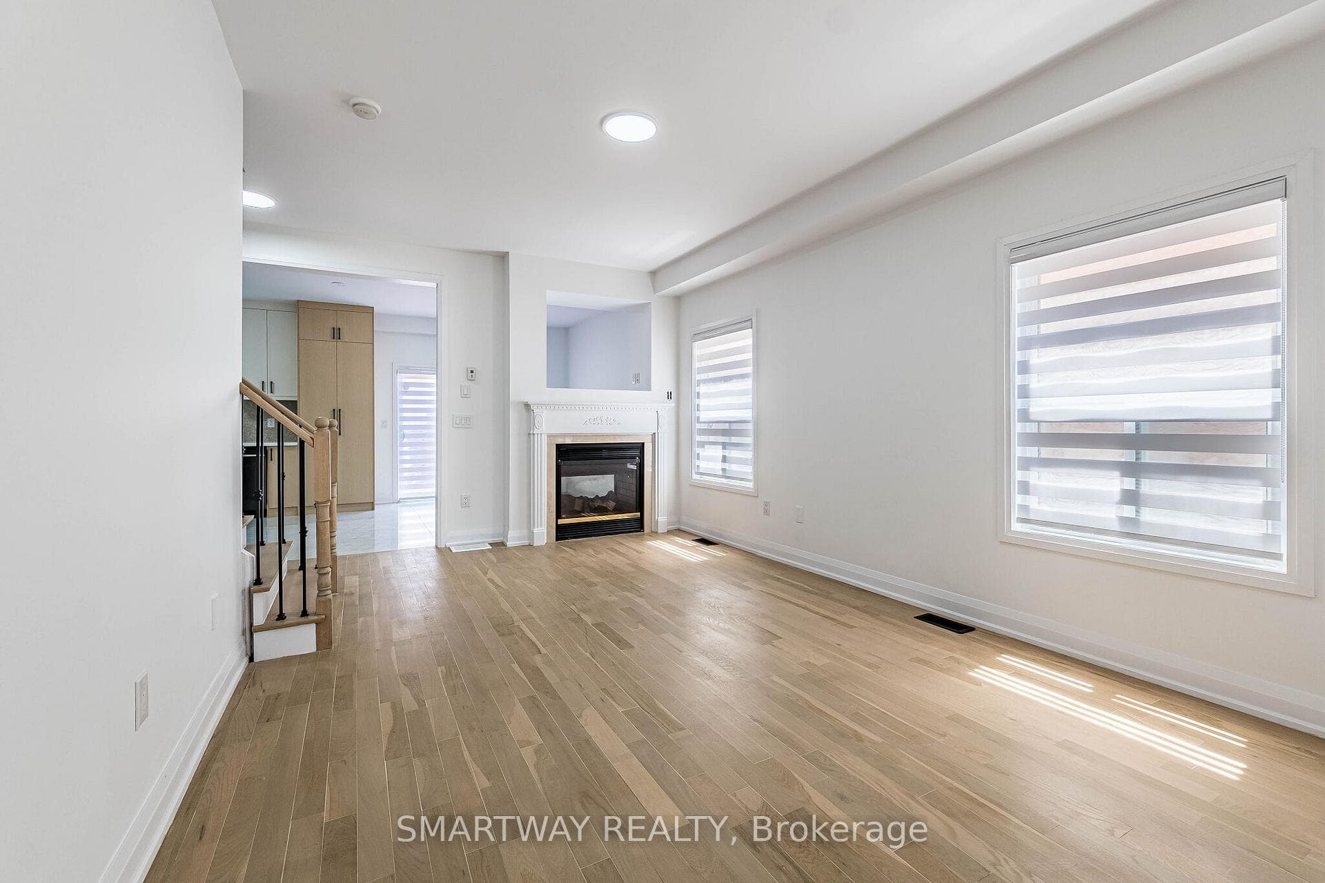 38 Lockburn Crescent photo 8