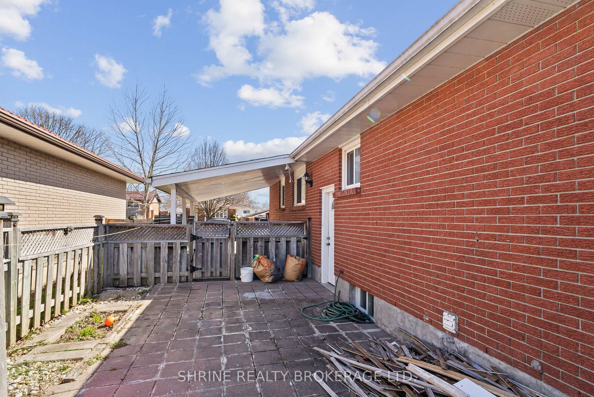 15 Garland Crescent photo 42