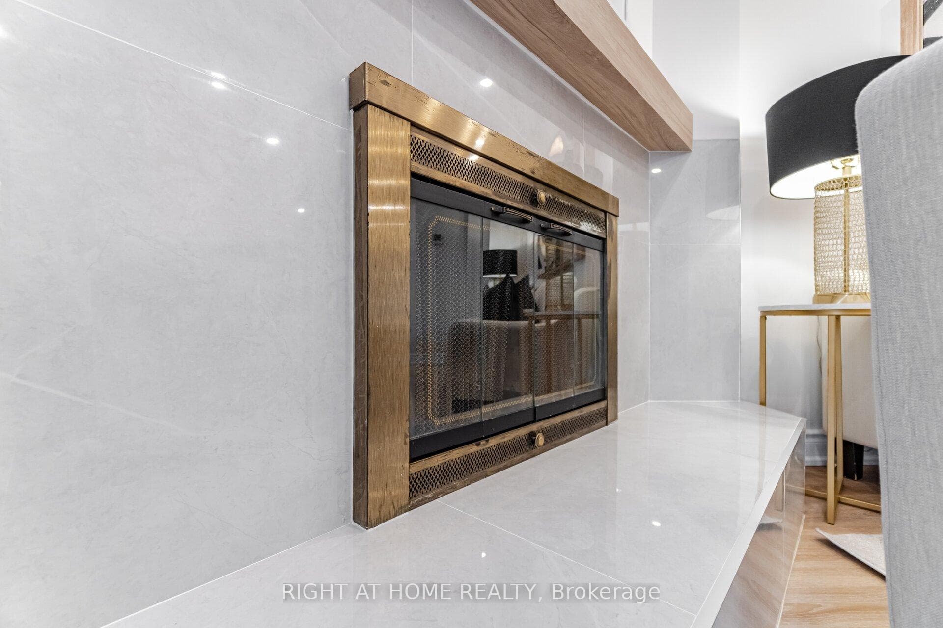 54 Plumbrook Crescent photo 10