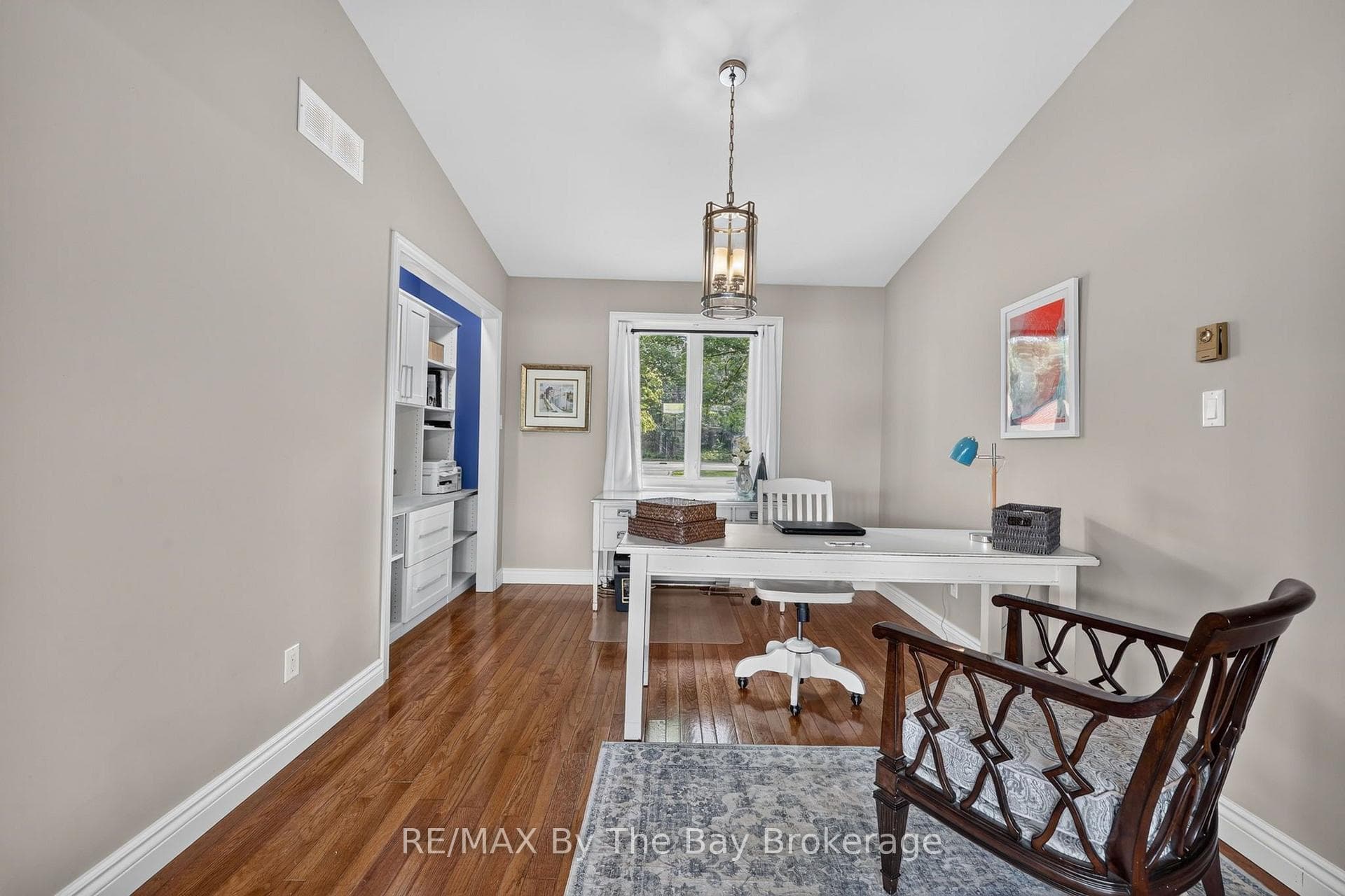 1434 RIVER Road photo 17