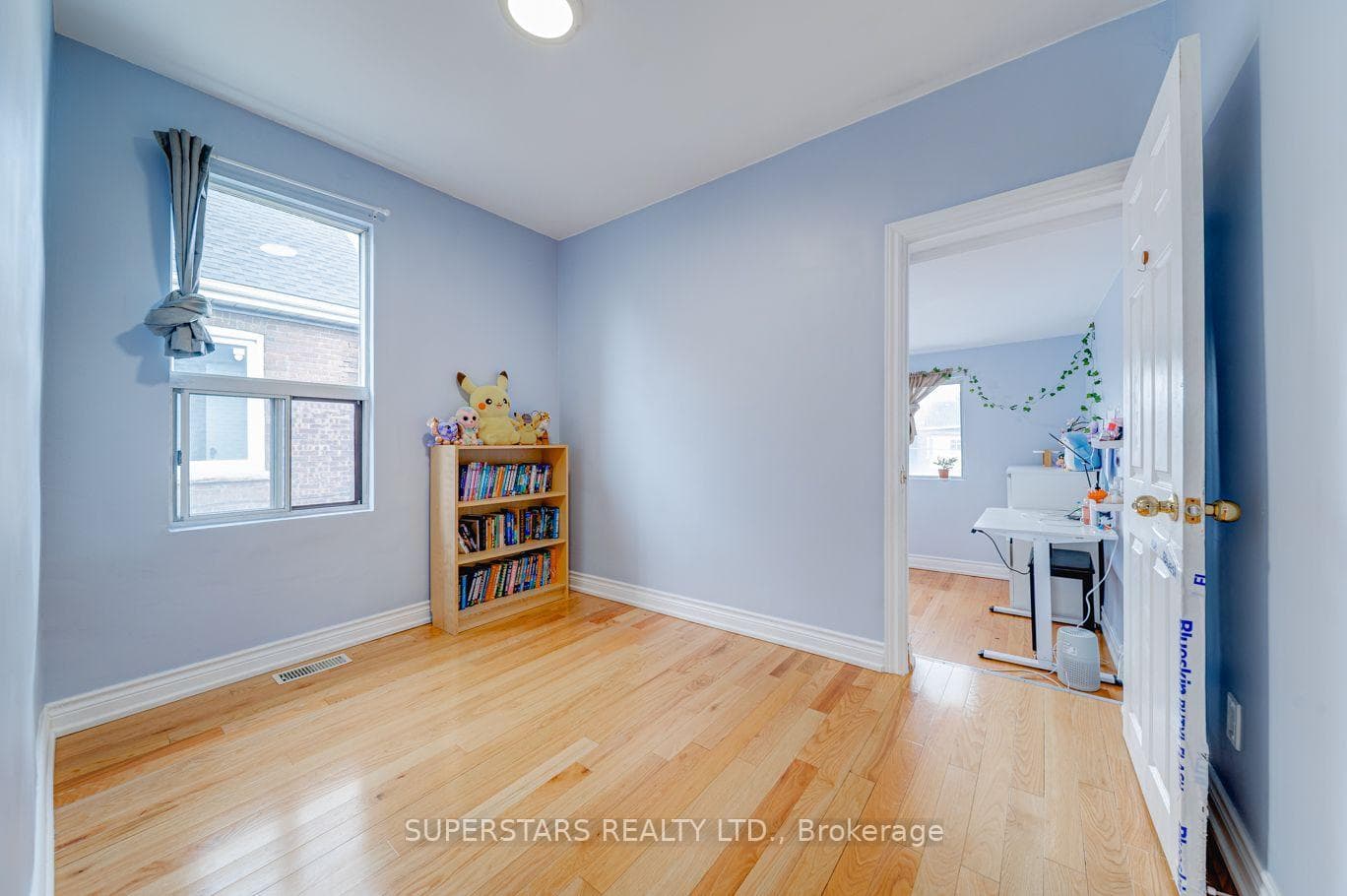 1587 DUFFERIN Street photo 18