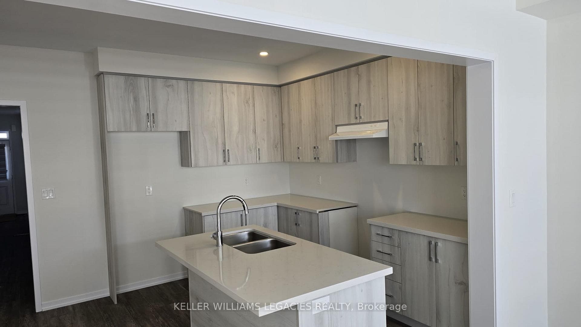 1451 Wheatcroft Drive photo 4