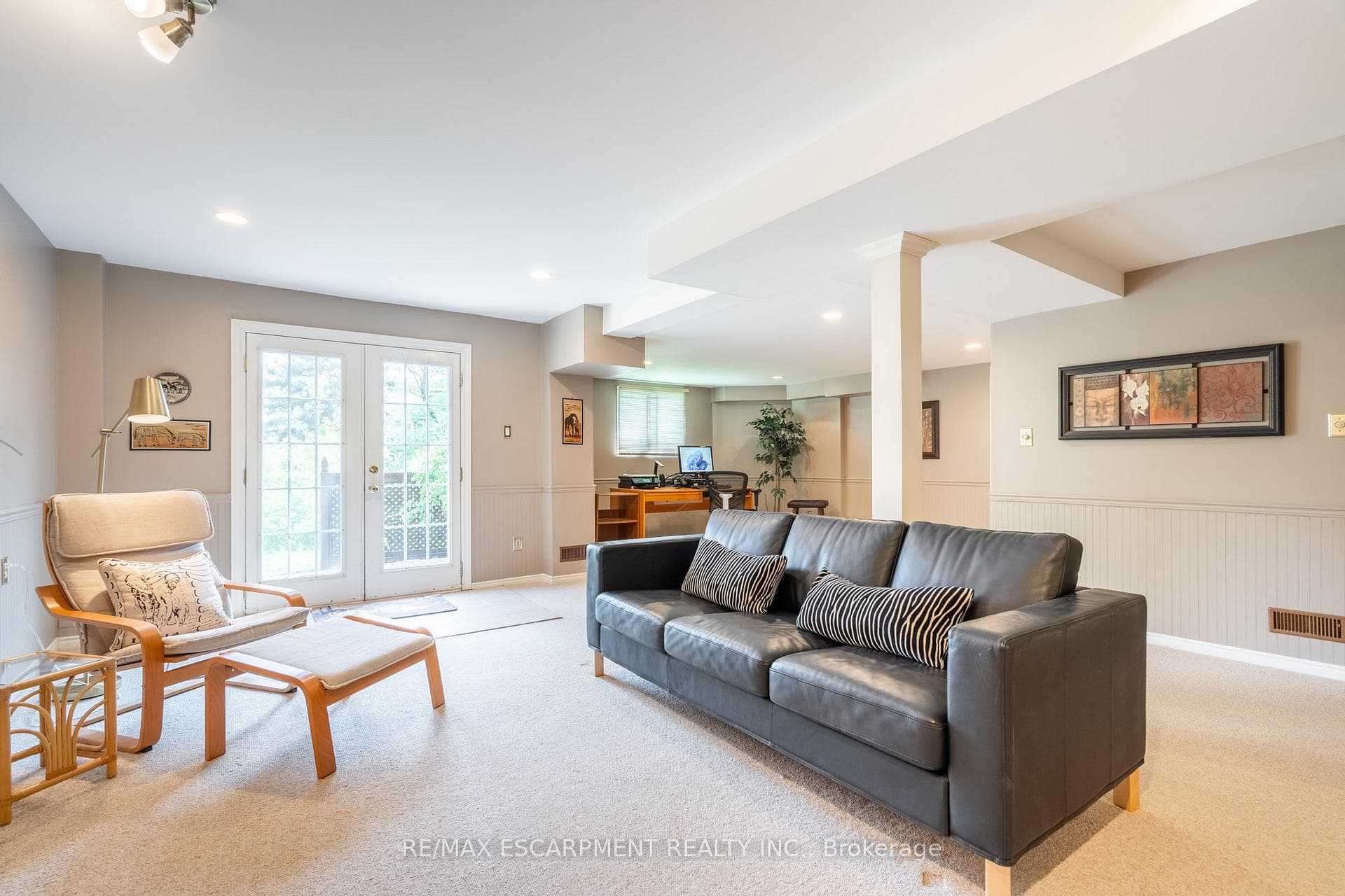 2144 Winding Way photo 32