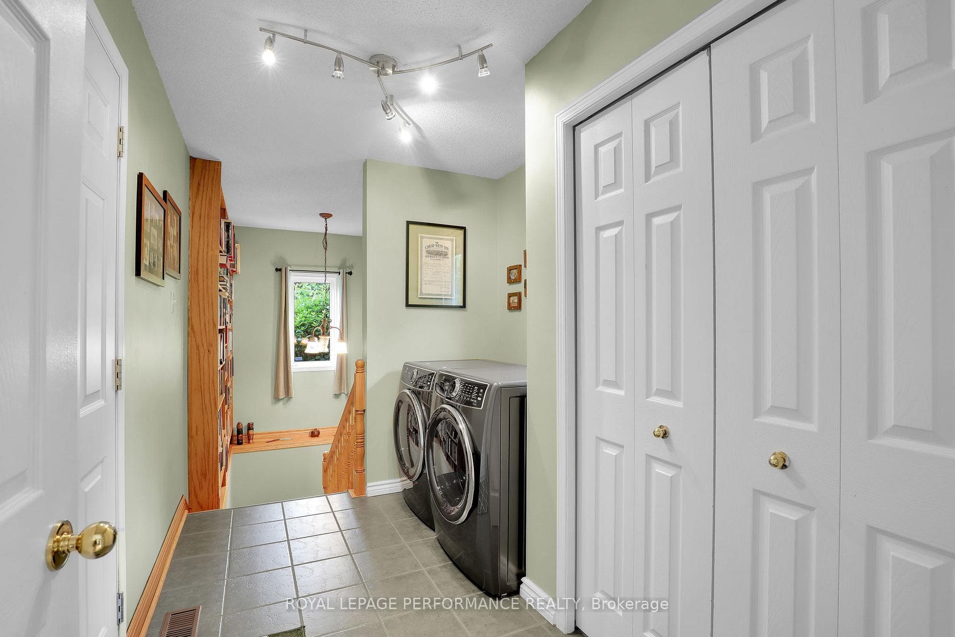 6115 Kaycourt Drive photo 19