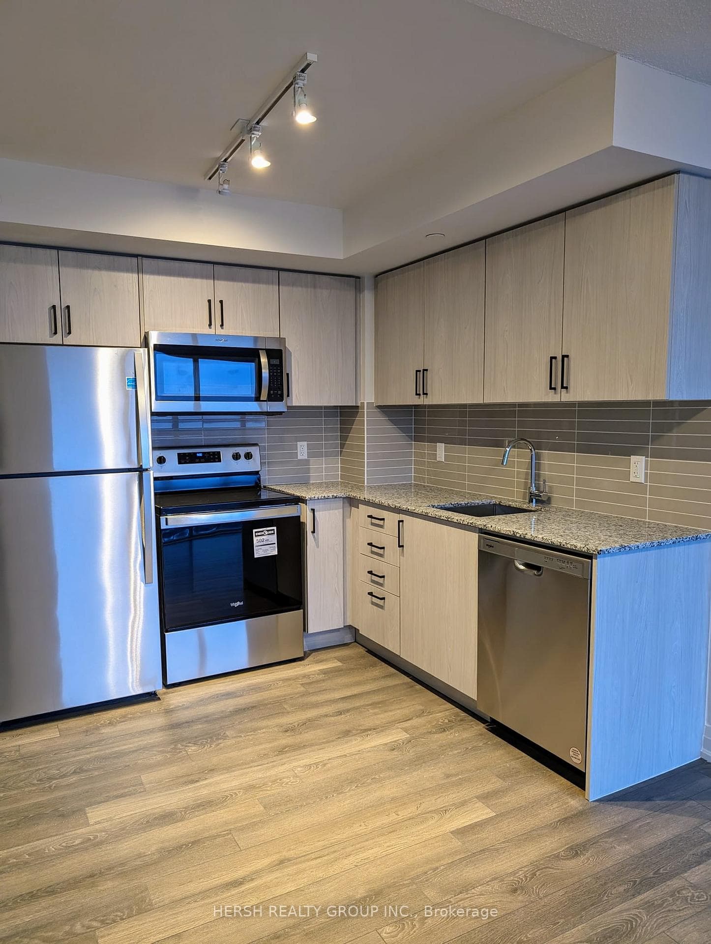 20 Meadowglen Place Unit 1104 photo 15
