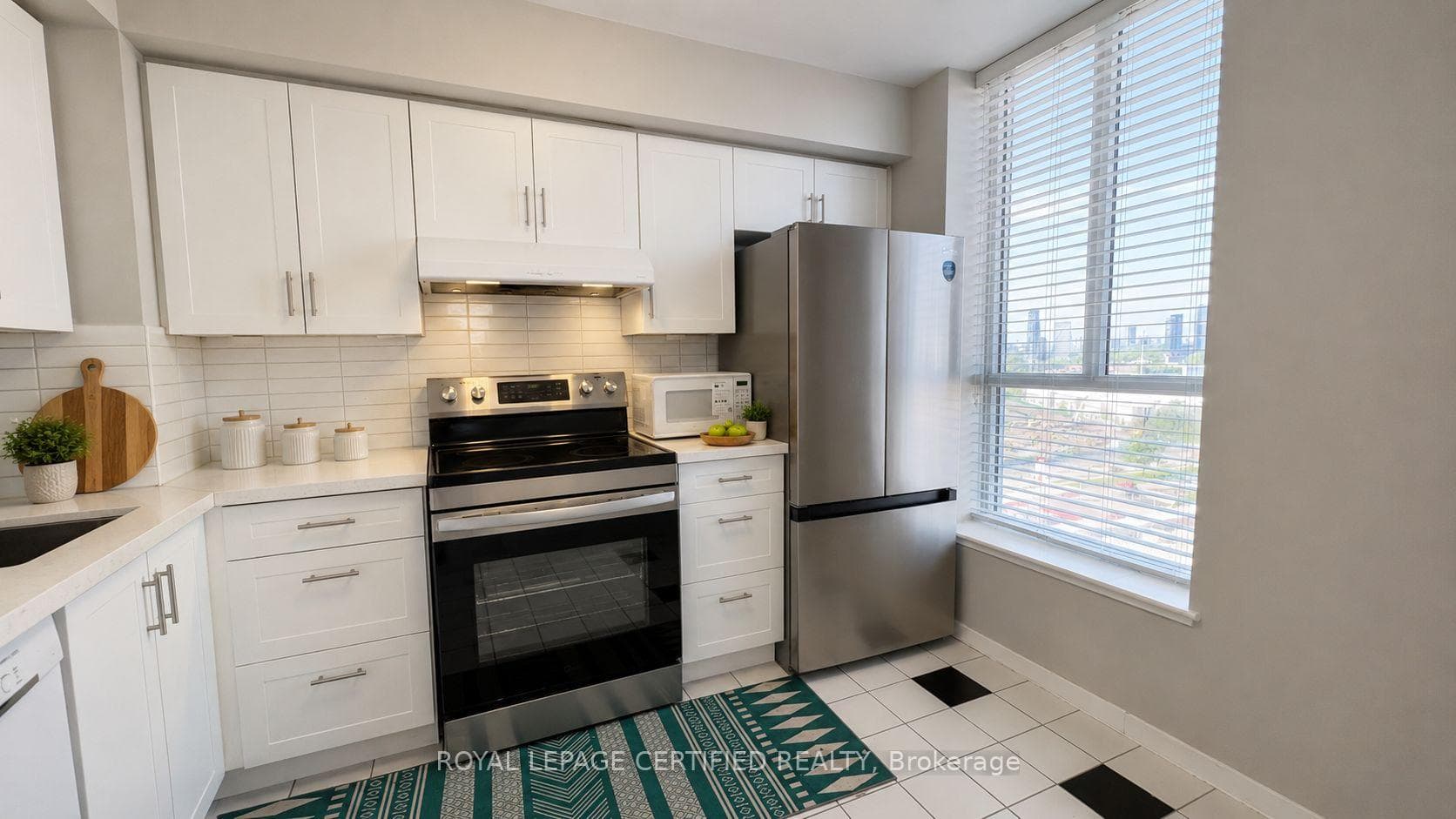21 Overlea Boulevard Unit 1309 photo 6