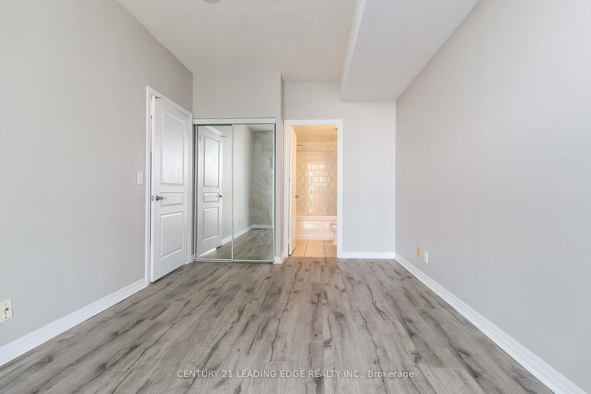 3939 Duke of York Boulevard Unit 2205 photo 11
