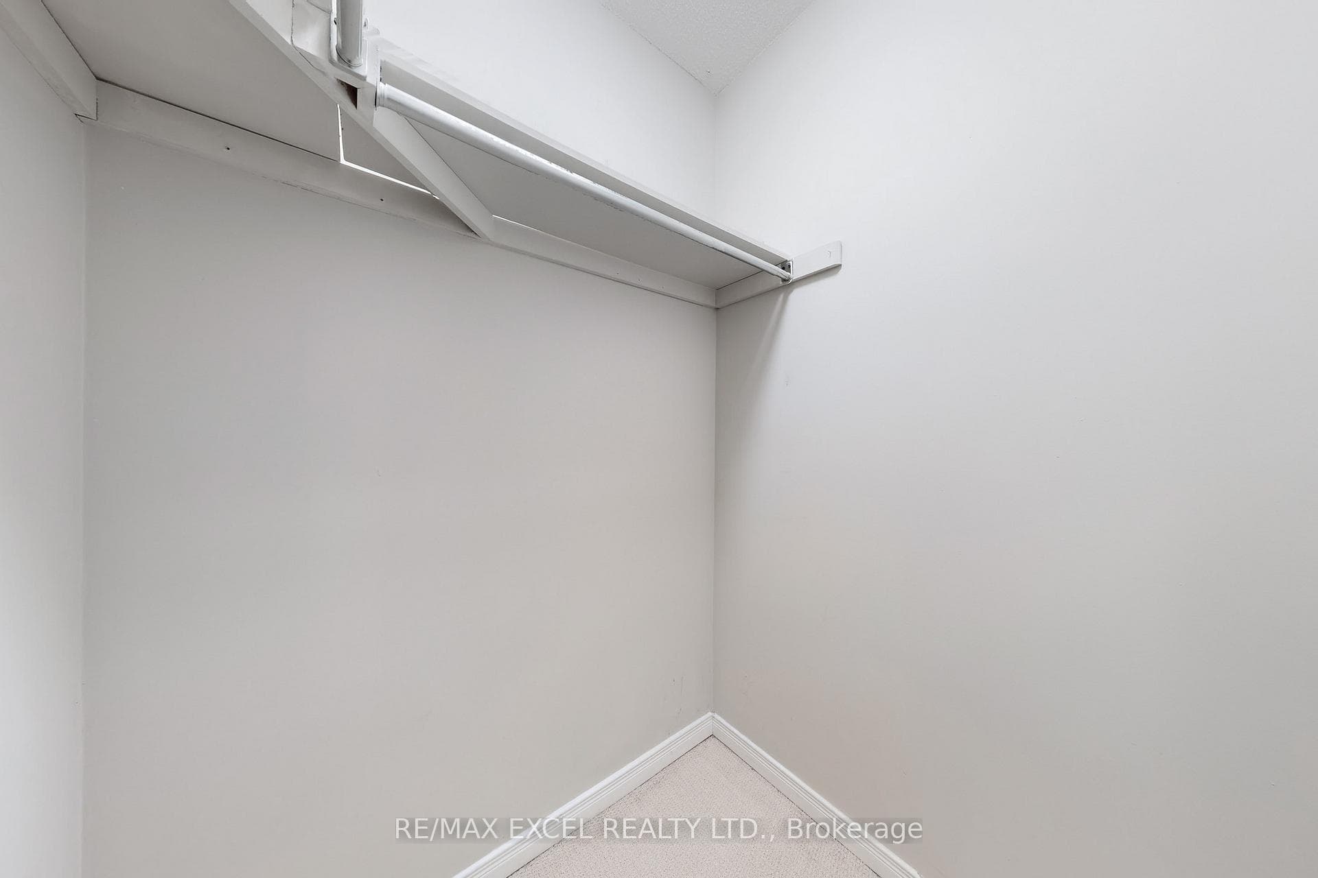 2177 Bur Oak Avenue photo 26