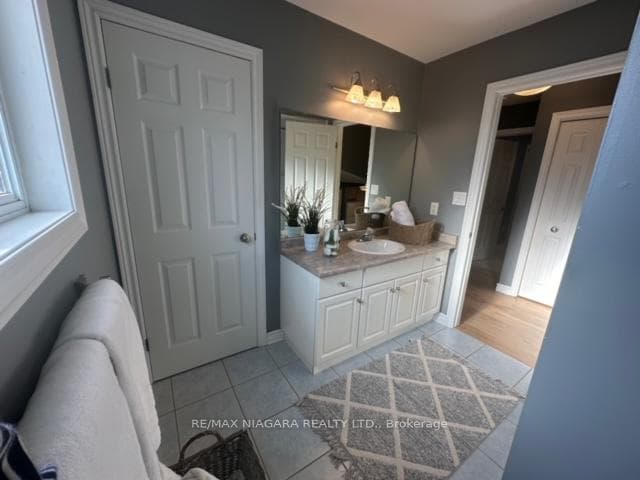 7921 Spring Blossom Drive photo 19