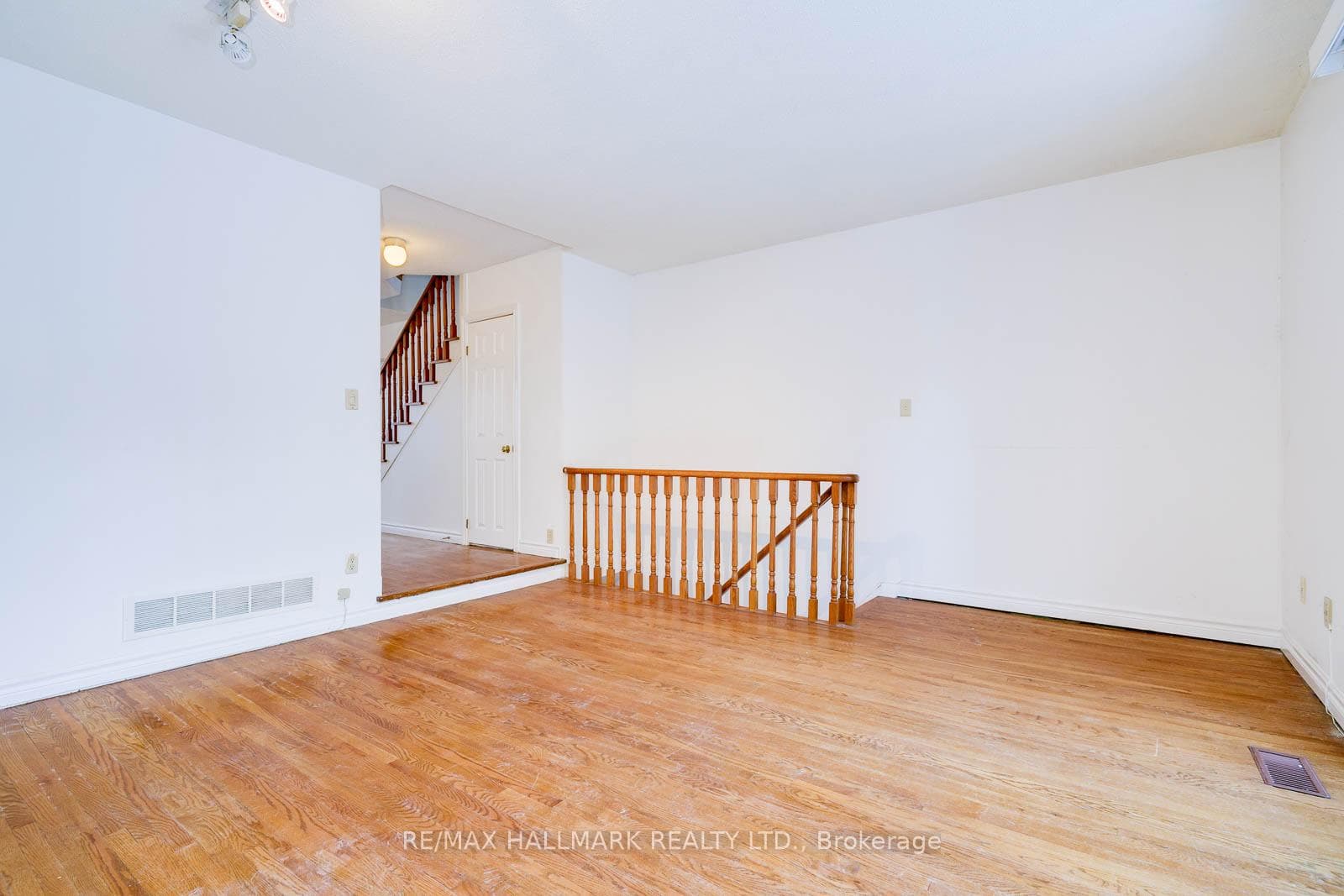 26 Hazel Avenue photo 14