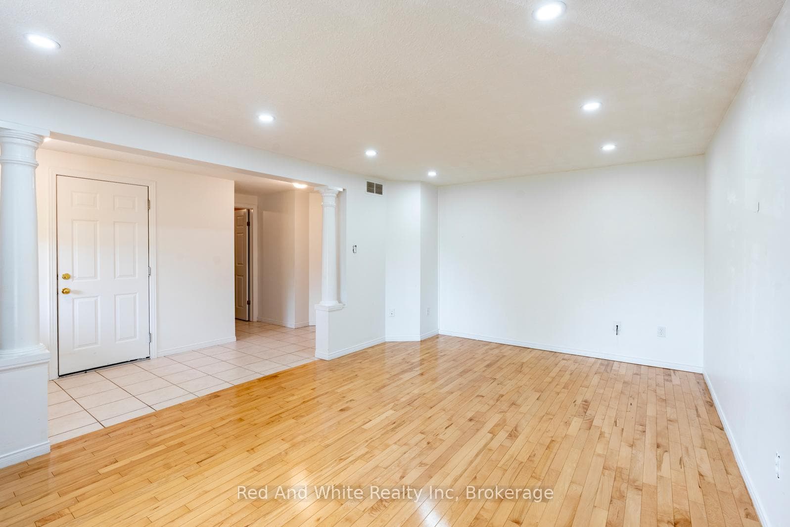 79 Munroe Crescent Unit UPPER photo 9