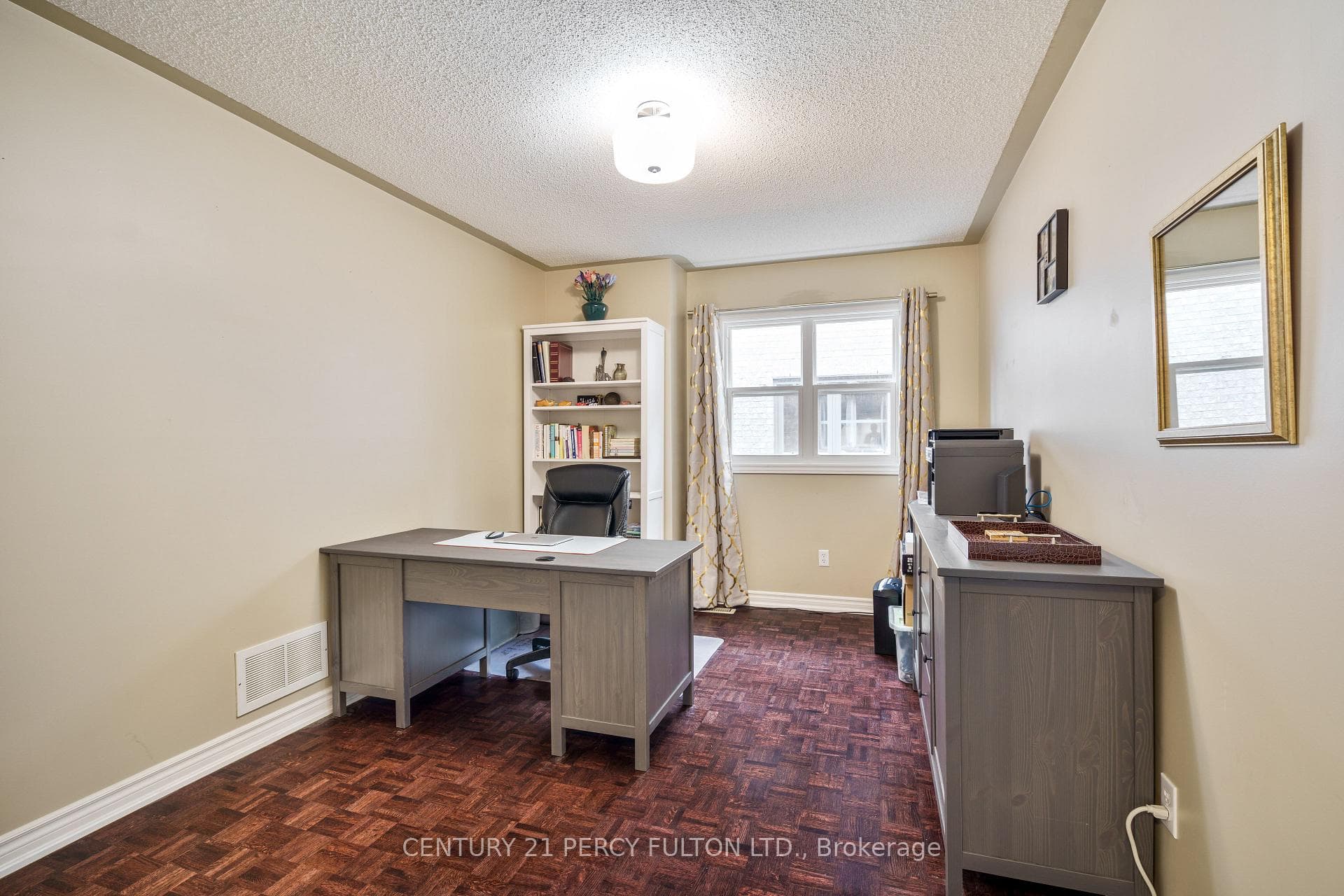 54 Cityview Circle photo 13