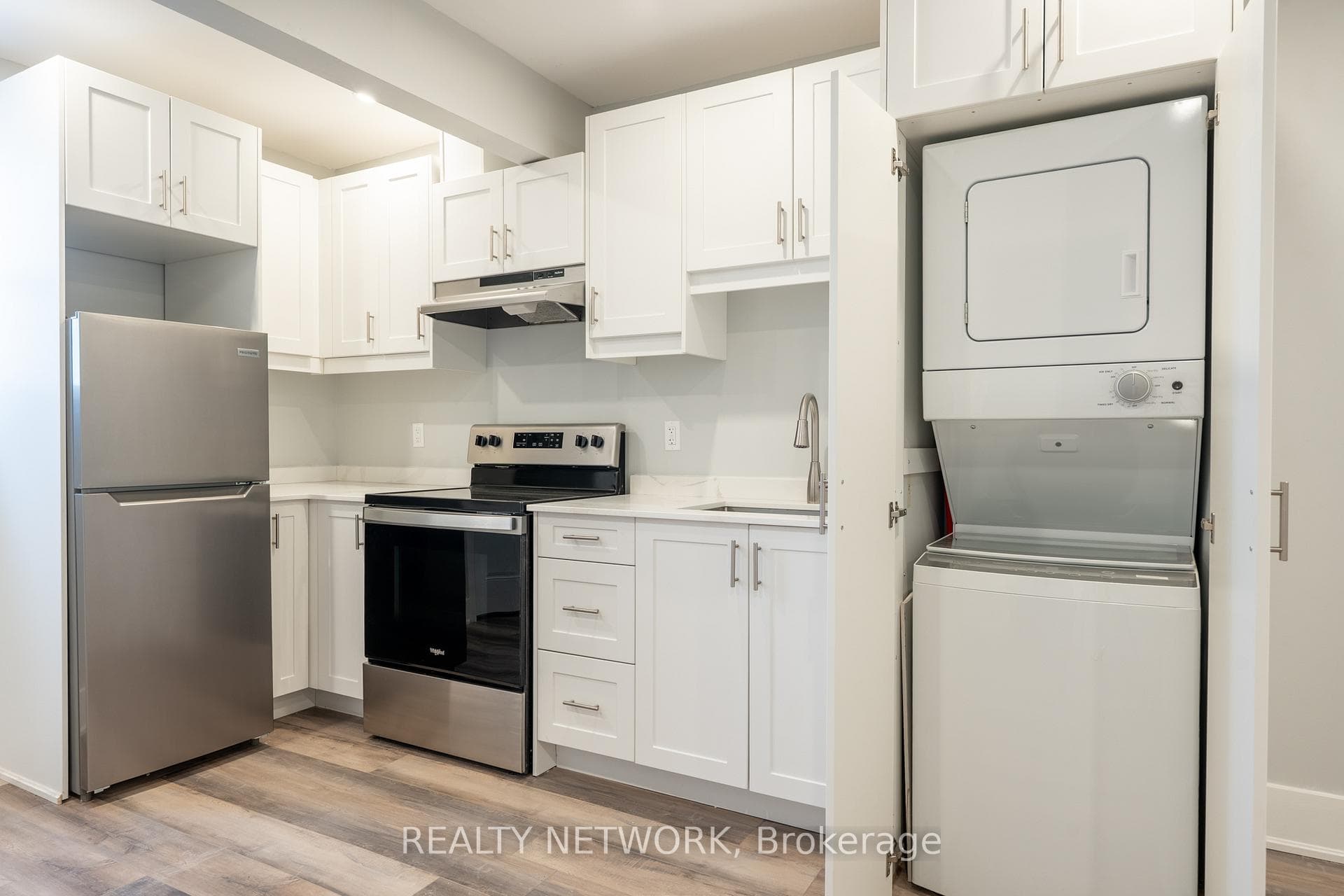 189 Britannia Avenue photo 32