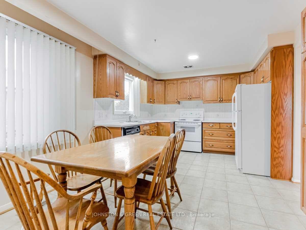 190 Ranee Avenue photo 9