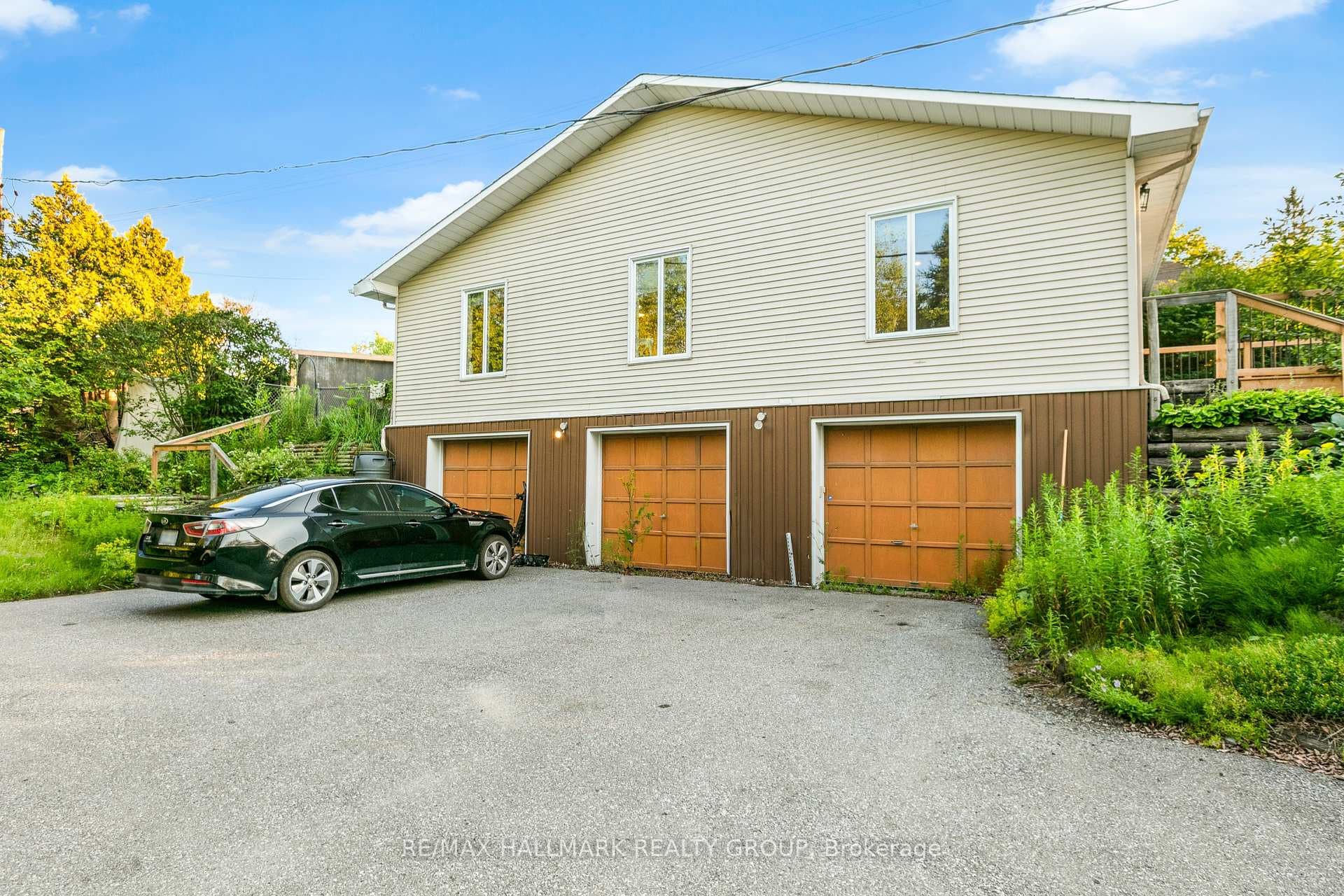 7316 Flewellyn Road photo 4