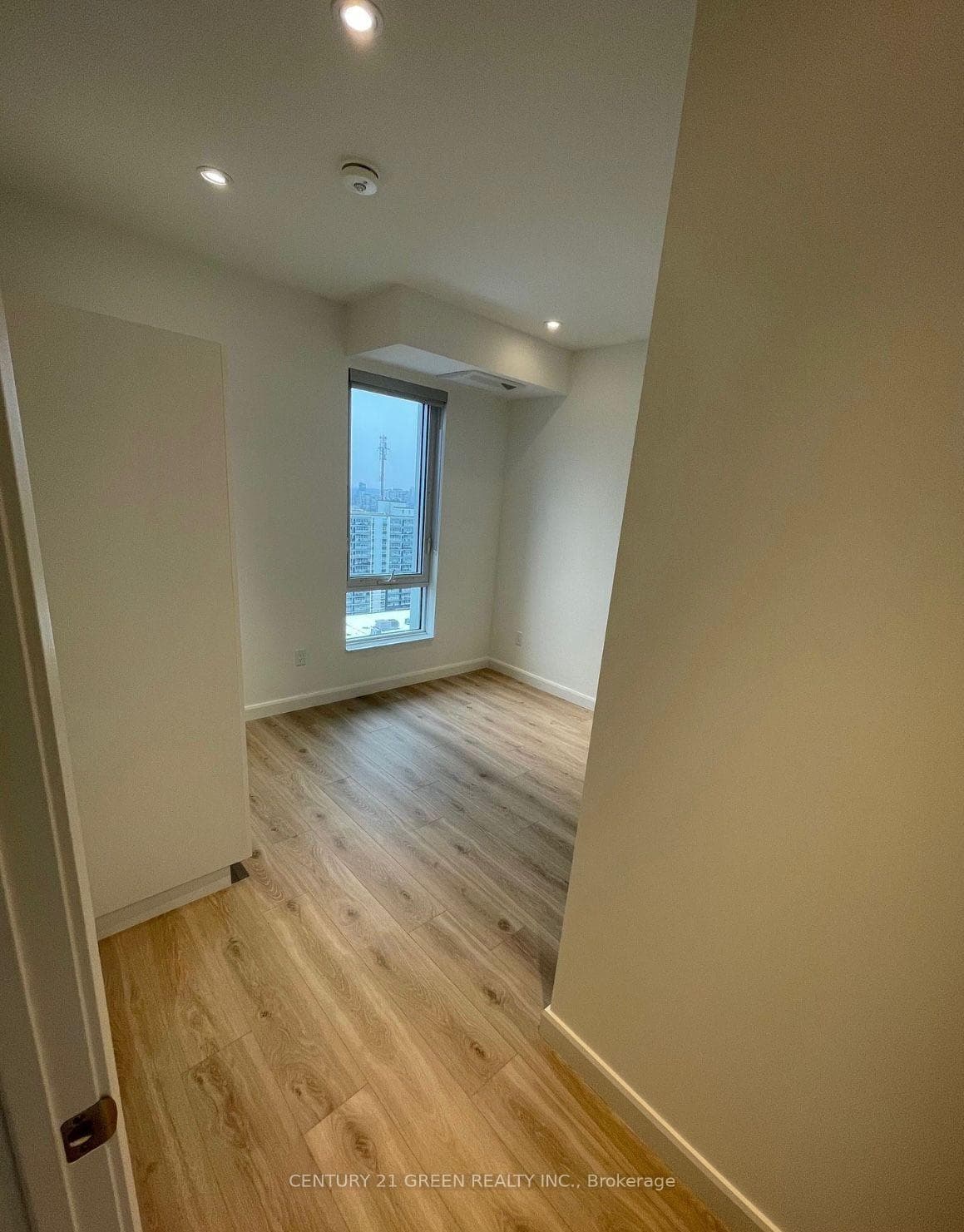 741 King Street Unit 1404 photo 8